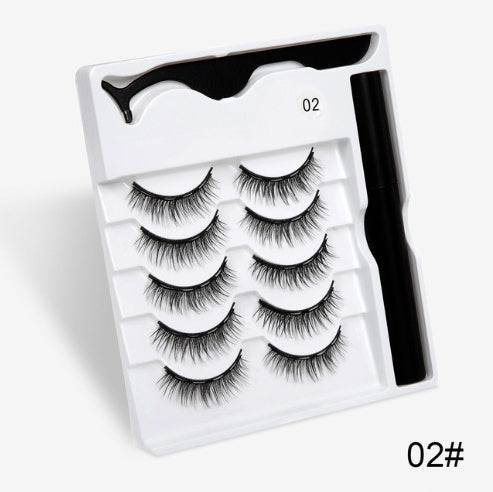 A Pair Of False Eyelashes With Magnets In Fashion