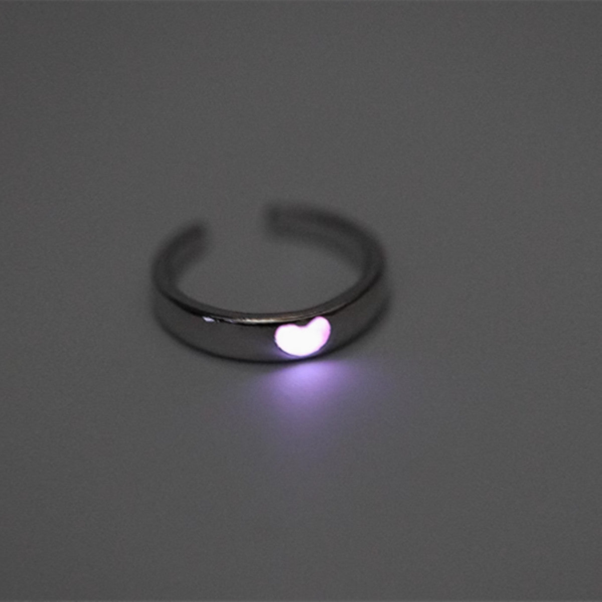 Wear A Glowing Heart When You Are BoredLuminous Ring